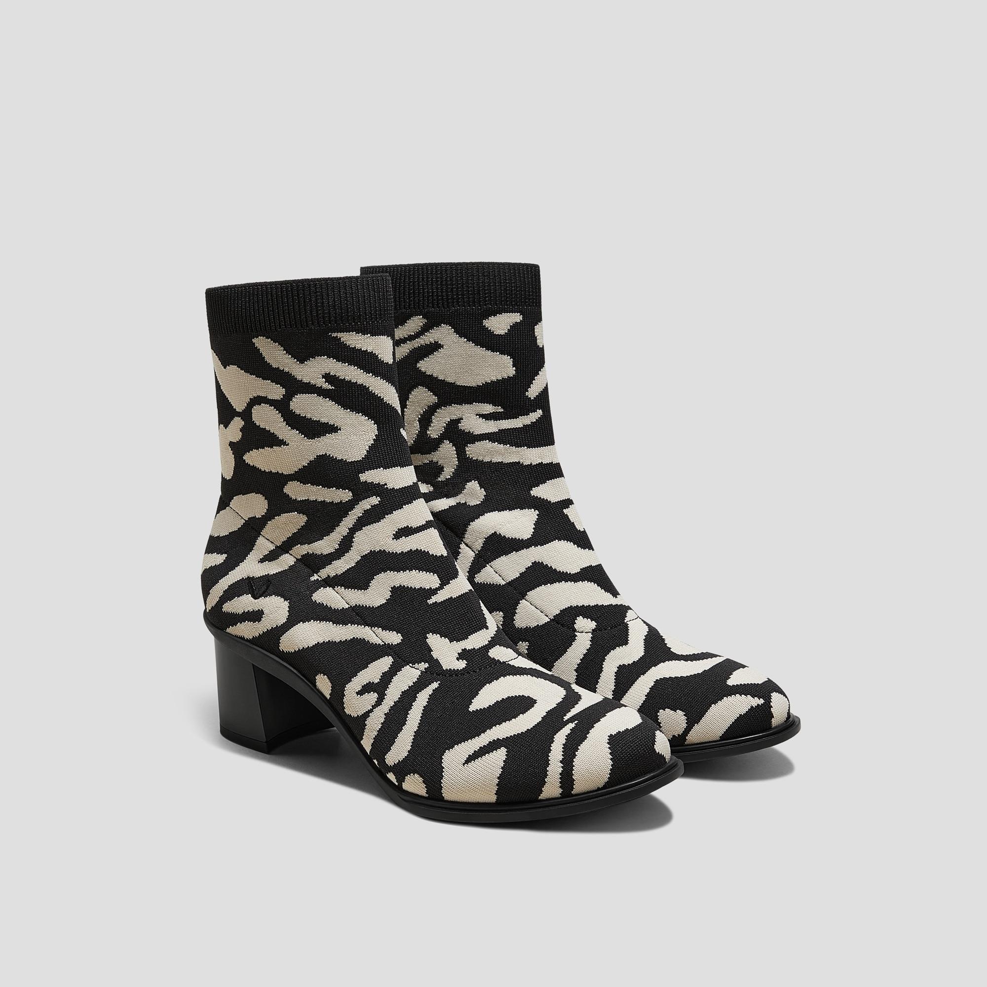 Almond-Toe Running Heel Boots (Amanda) Product Image