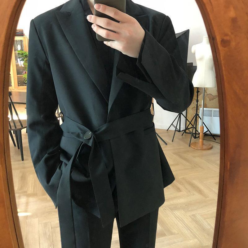 RT No. 2583 BELT BLAZER SUIT JK Product Image