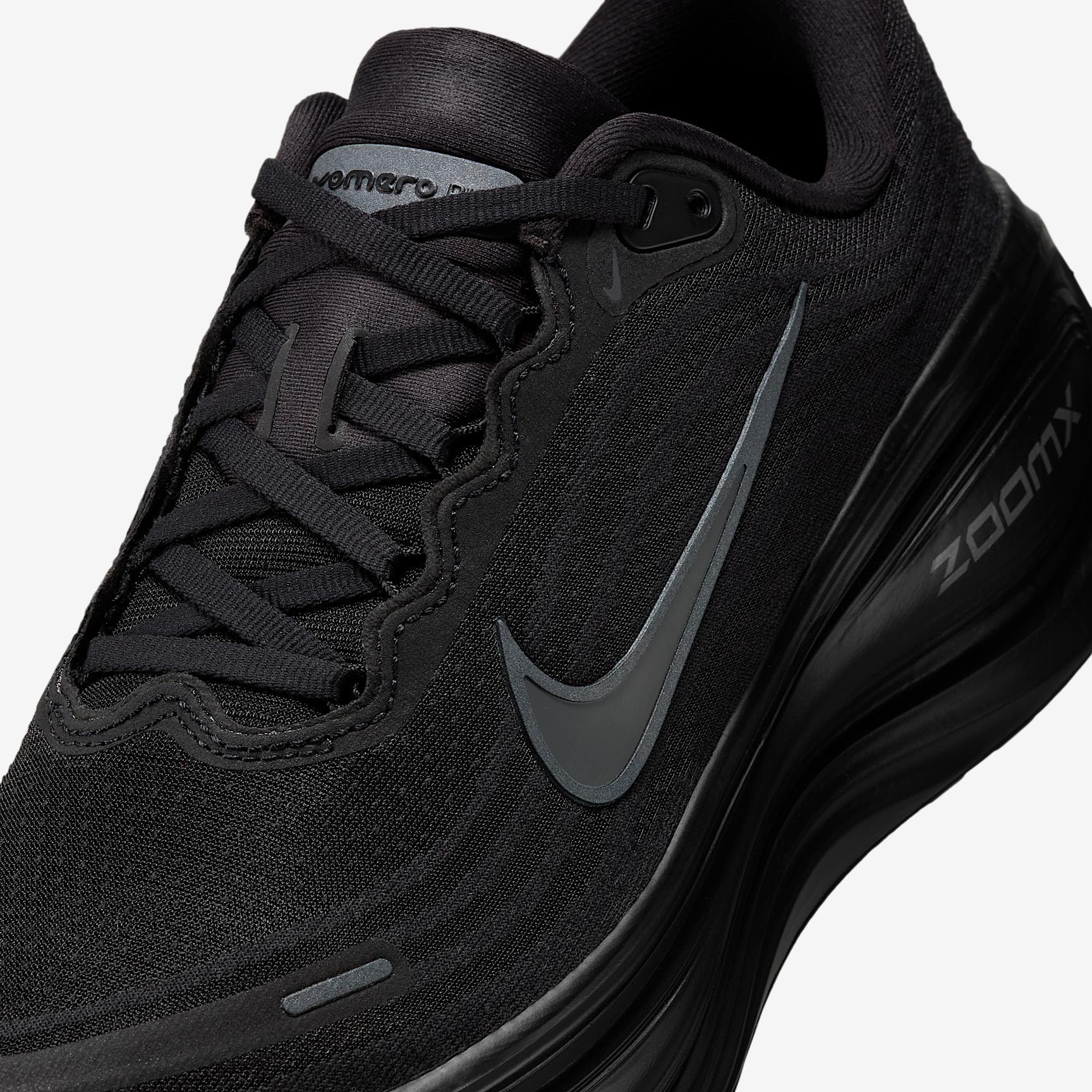 Nike Vomero Plus Women's Road Running Shoes Product Image