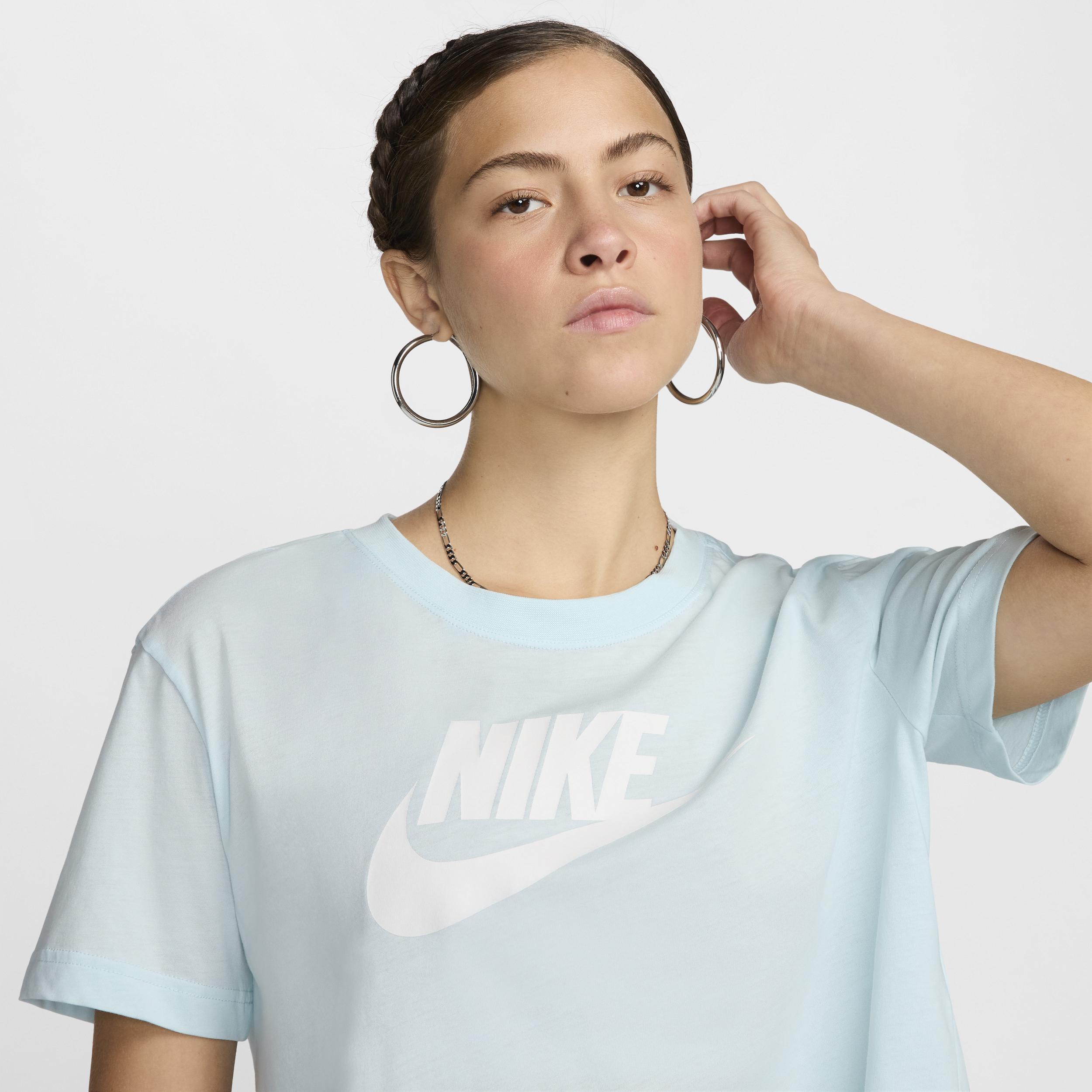 Women's Nike Sportswear Essential Cropped Logo T-Shirt Product Image