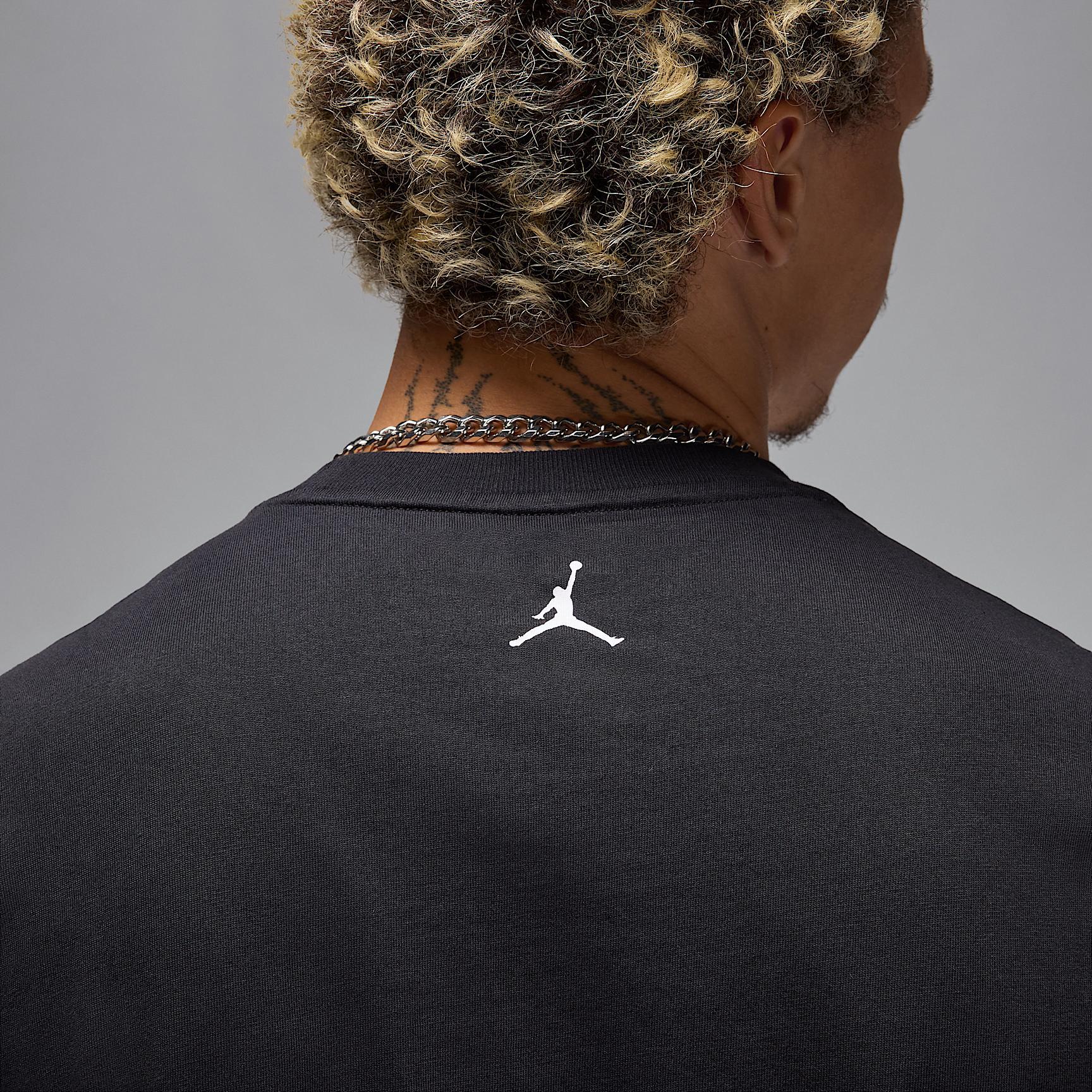 Jordan Sport Men's Dri-FIT T-Shirt Product Image