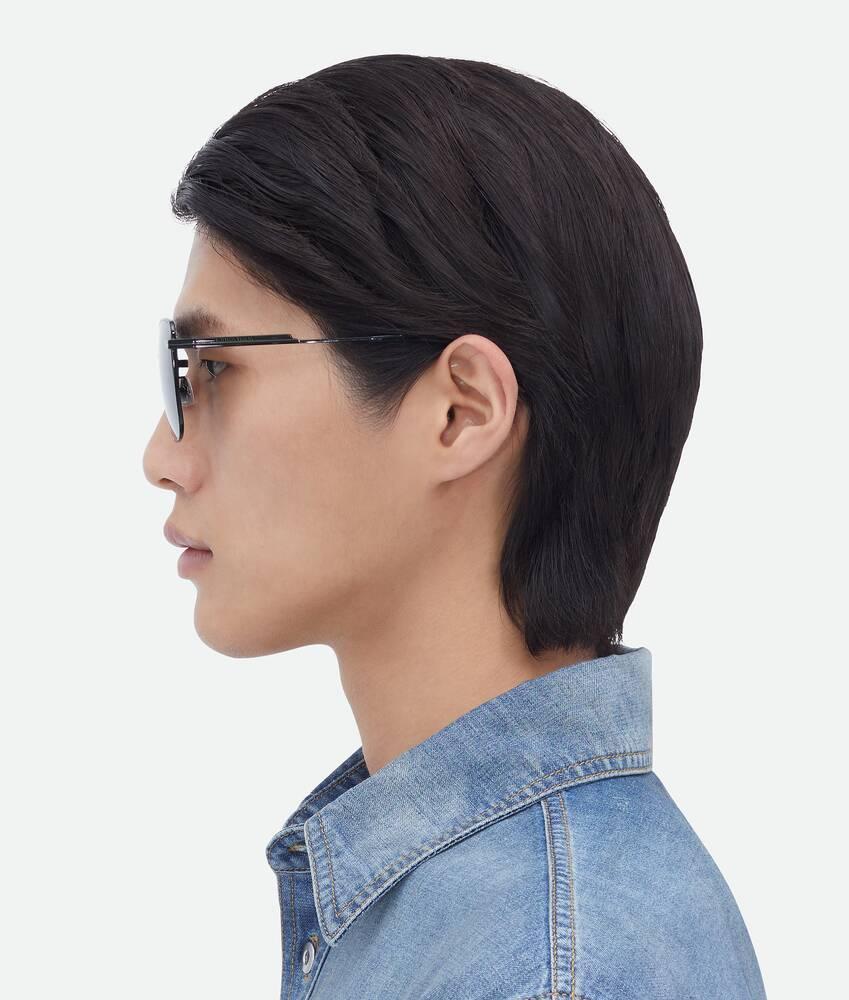 Women's Classic Square Sunglasses in Black / Grey Product Image