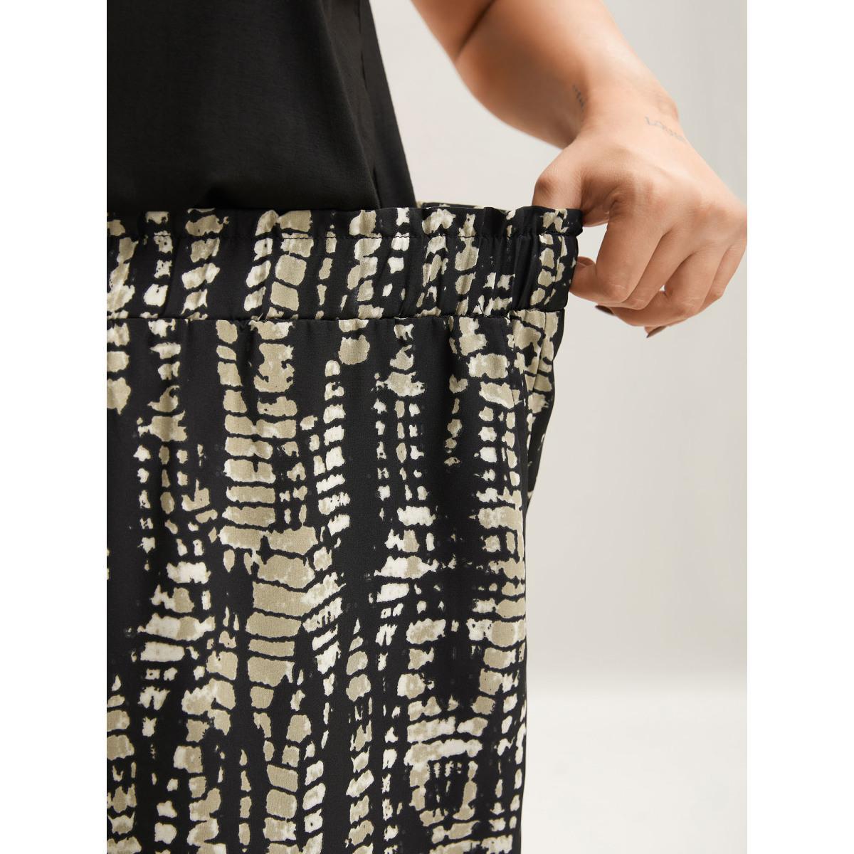 Plus Size Abstract Tie-Dye Wide-Leg Pants Women Black Elegant Wide Leg Mid Rise Everyday-Elegant Pants BloomChic 14-16/1X Product Image