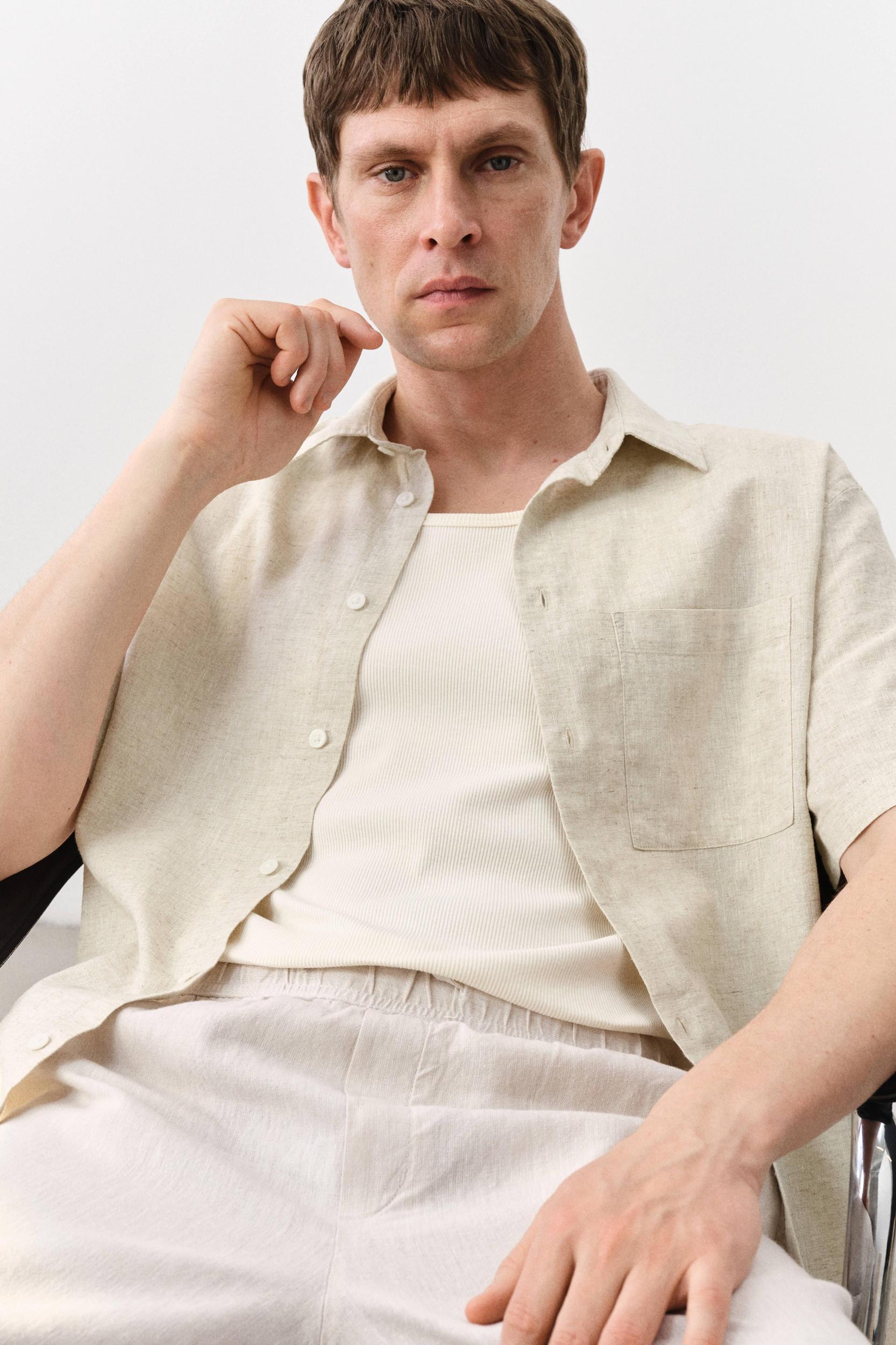 Regular-Fit Short-Sleeved Linen-Blend Shirt Product Image