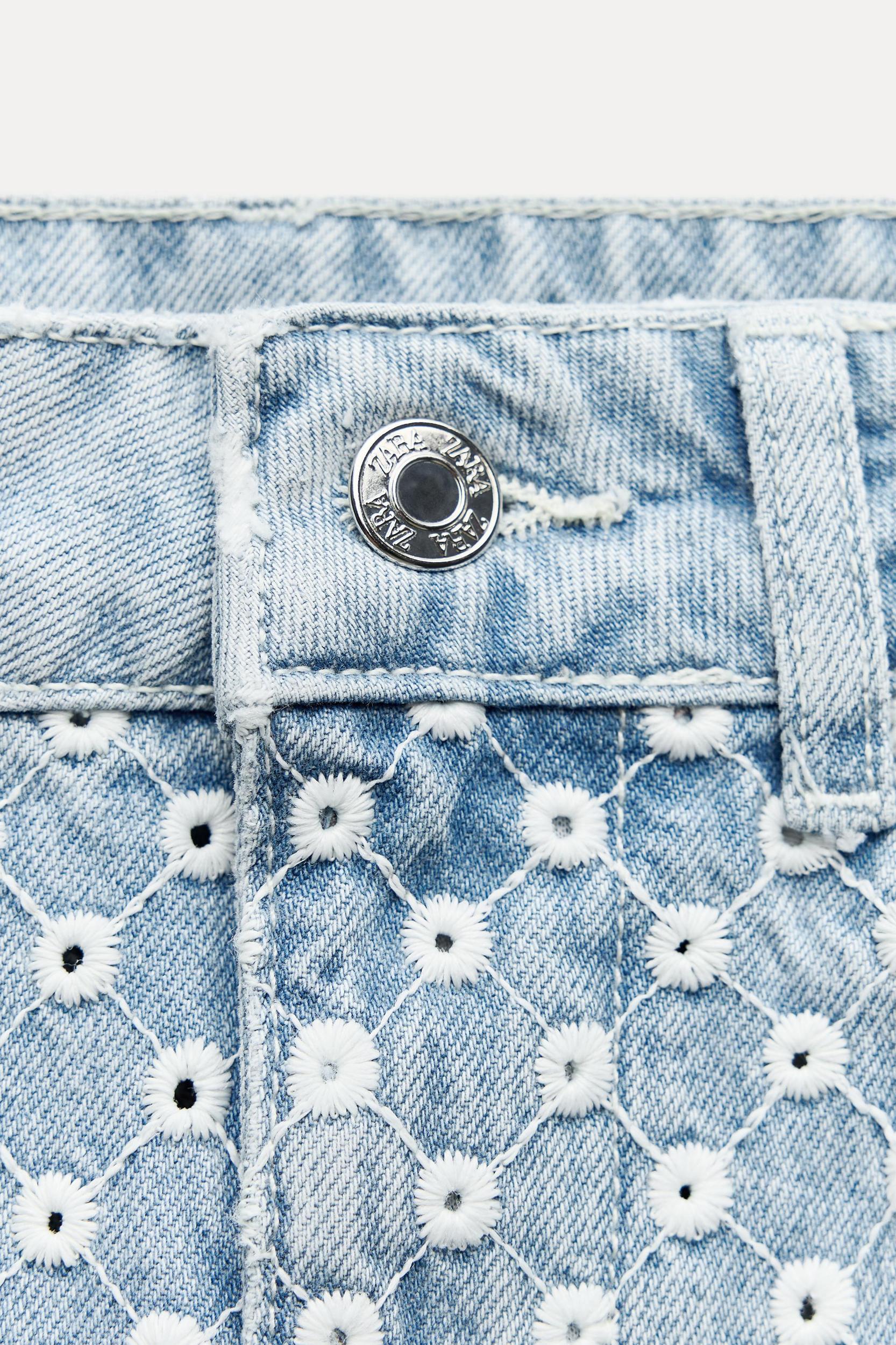 OPENWORK EMBROIDERY DENIM SHORTS Z1975 Product Image