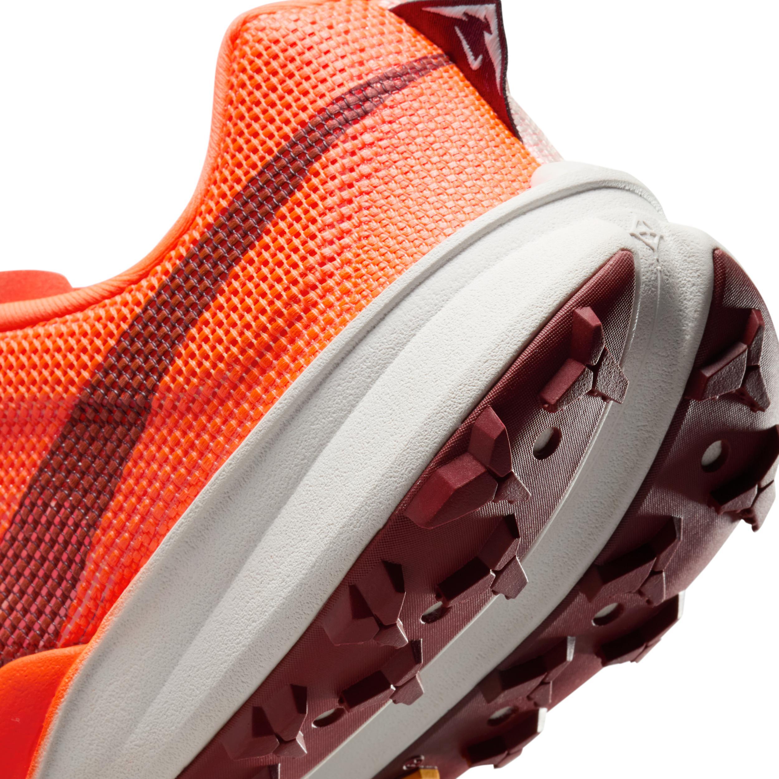 Nike Men's Kiger 10 Trail Running Shoes Product Image