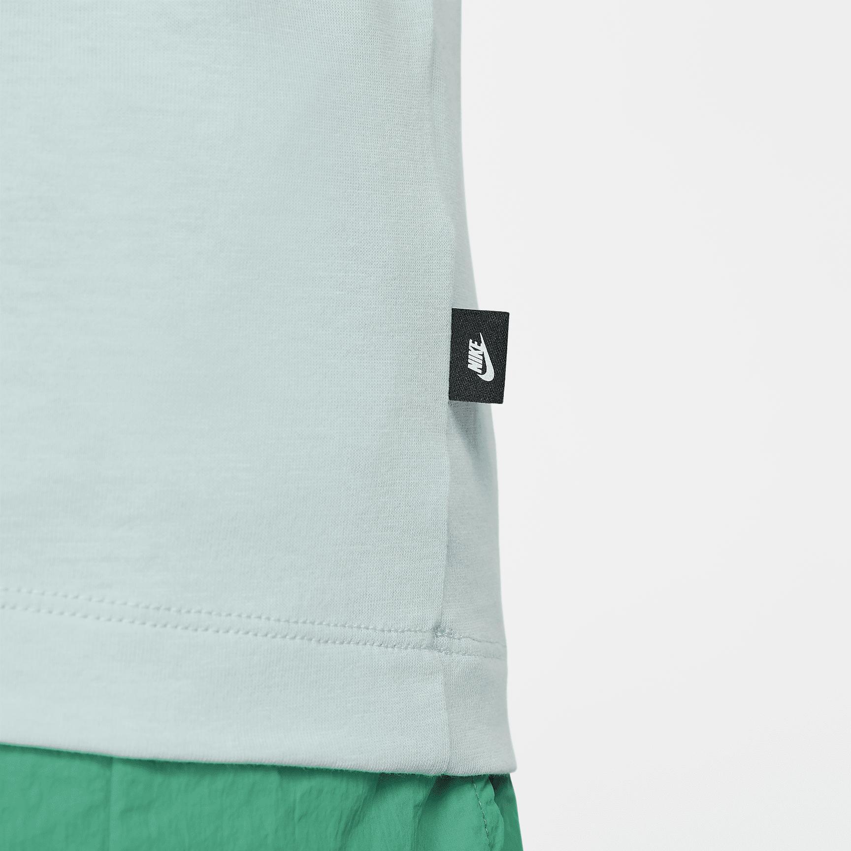 Nike Sportswear Men's T-Shirt Product Image