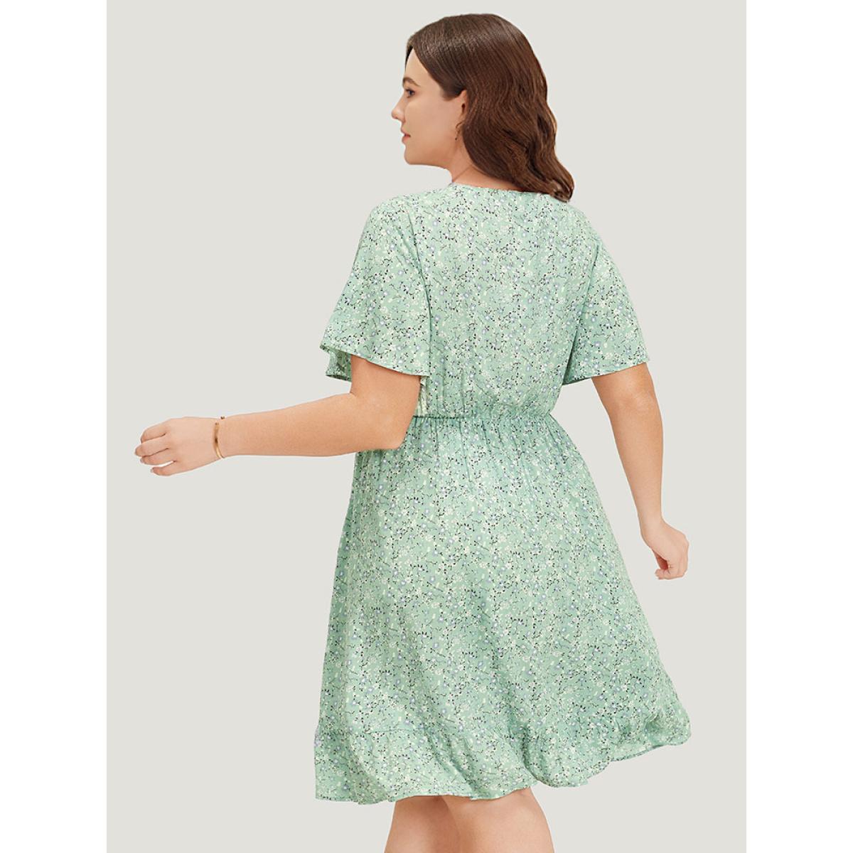 Plus Size Ditsy Floral Plicated Detail Ruffles Wideband Waist Dress Mint Women Elegant Gathered V-neck Short sleeve Curvy Knee Dress BloomChic 28/5X Product Image