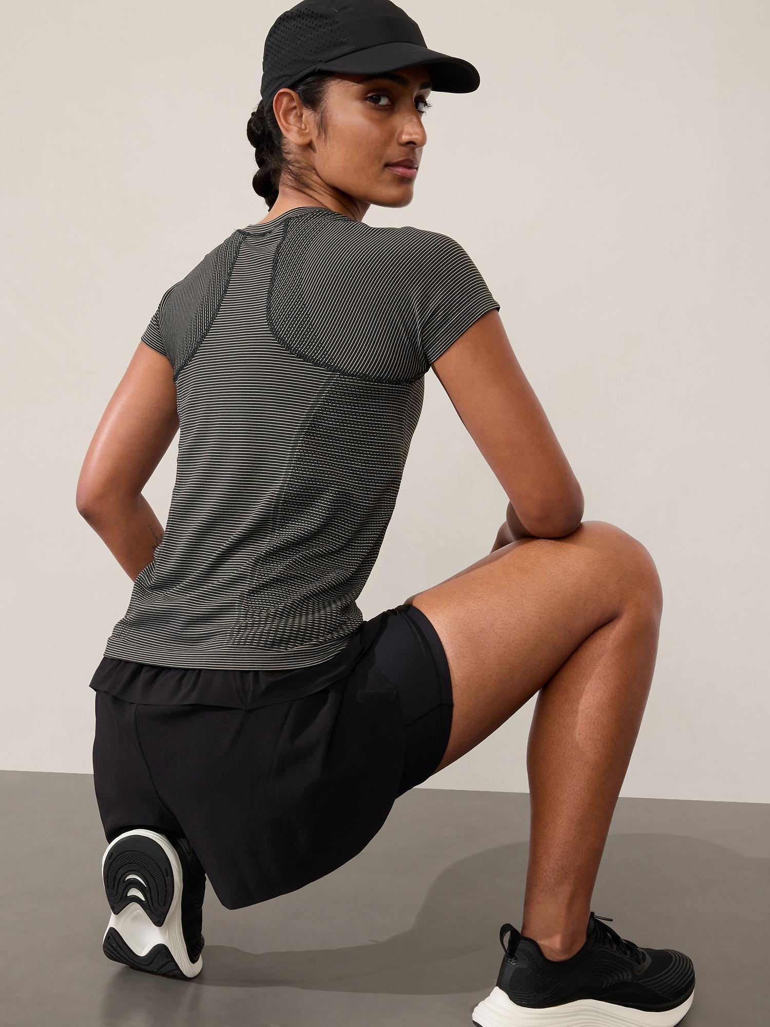 Momentum Seamless Tee Product Image