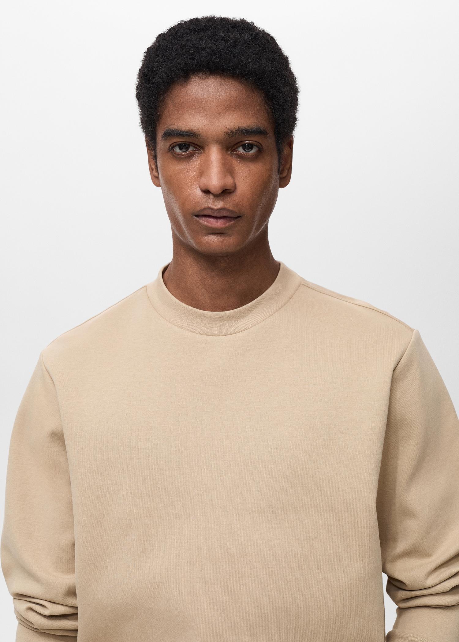Regular-fit cotton sweatshirt - Men | MANGO USA Product Image