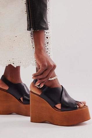 Fiddler Slingback Clogs Product Image