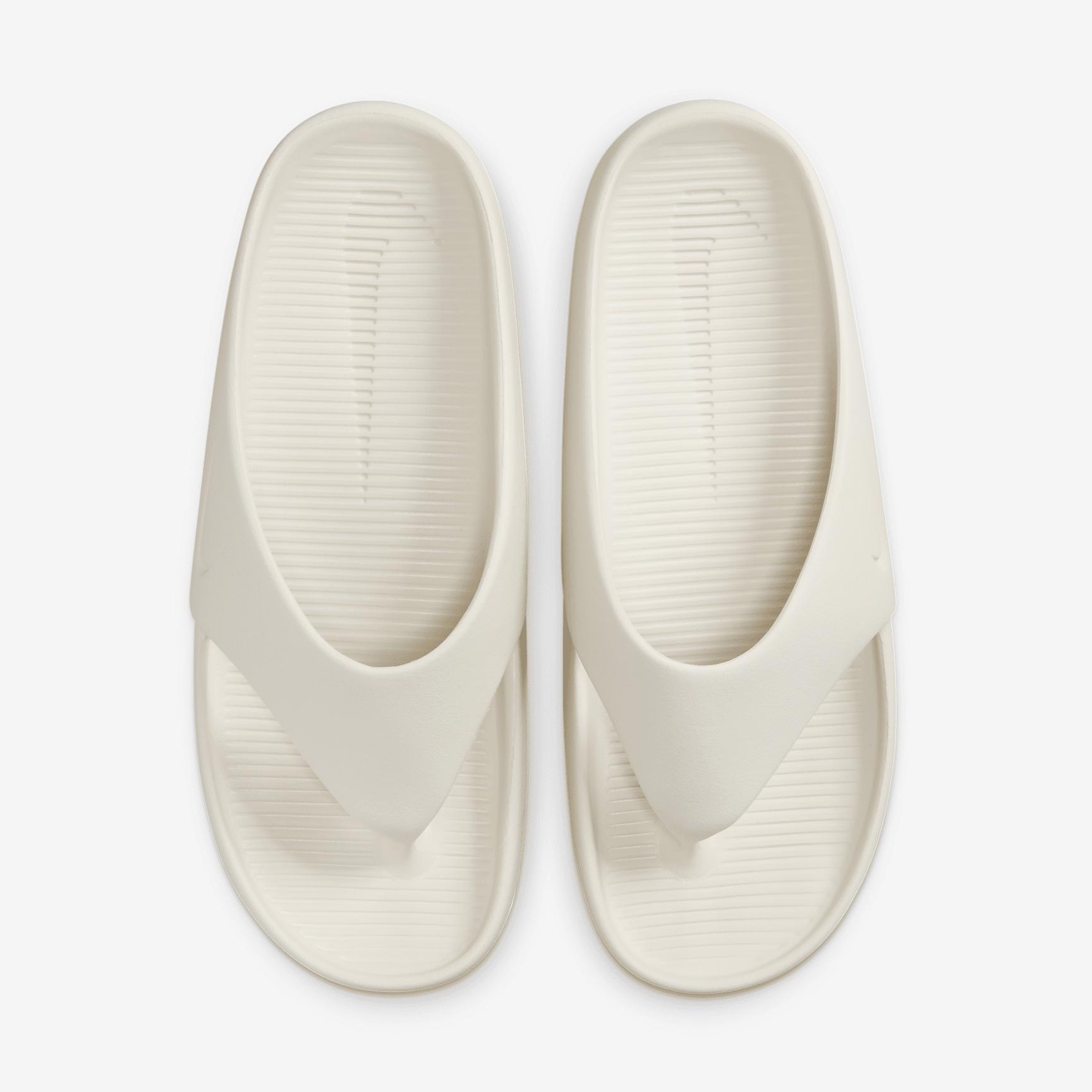 Nike Calm Women's Flip-Flops Product Image