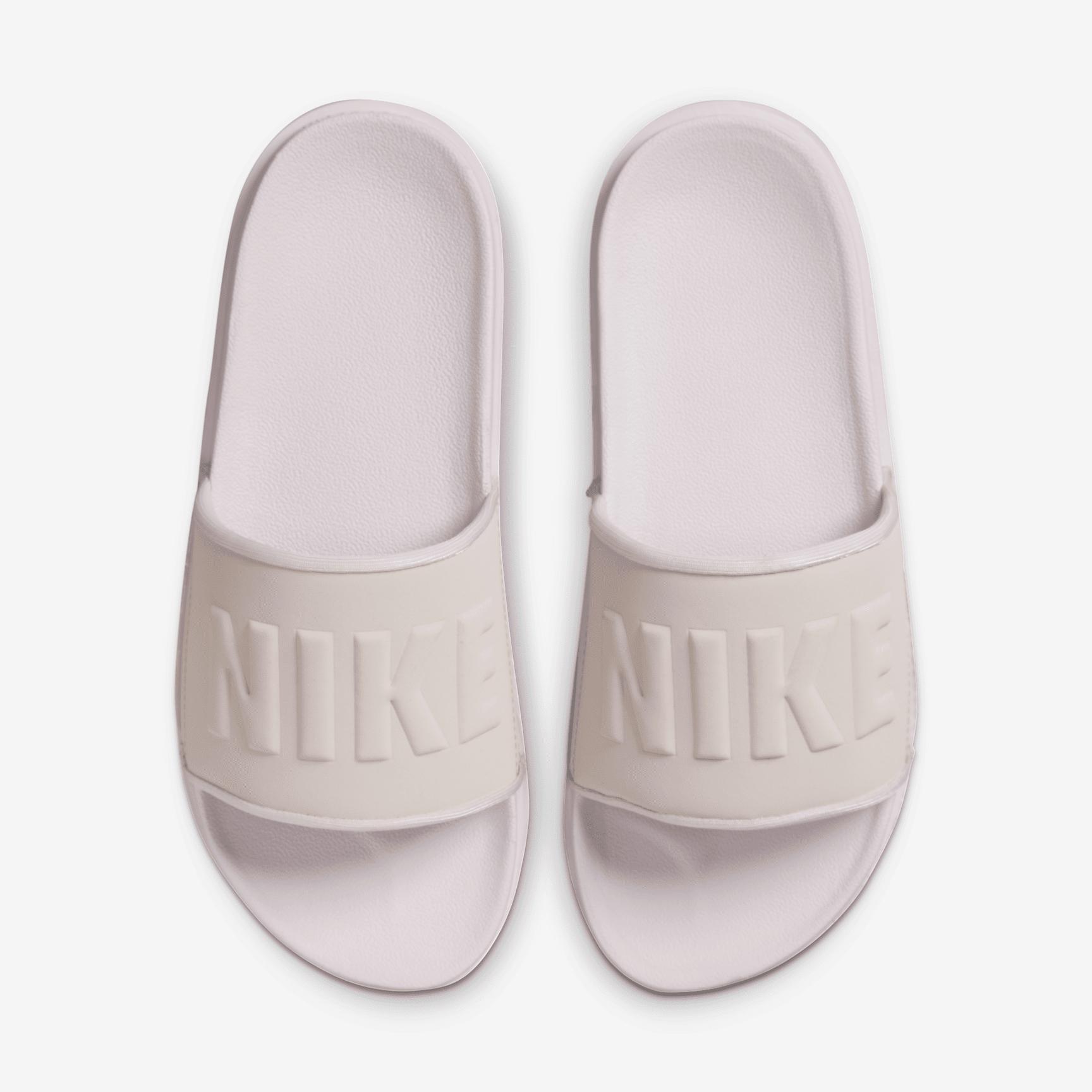 Nike Women's Offcourt Slides Product Image