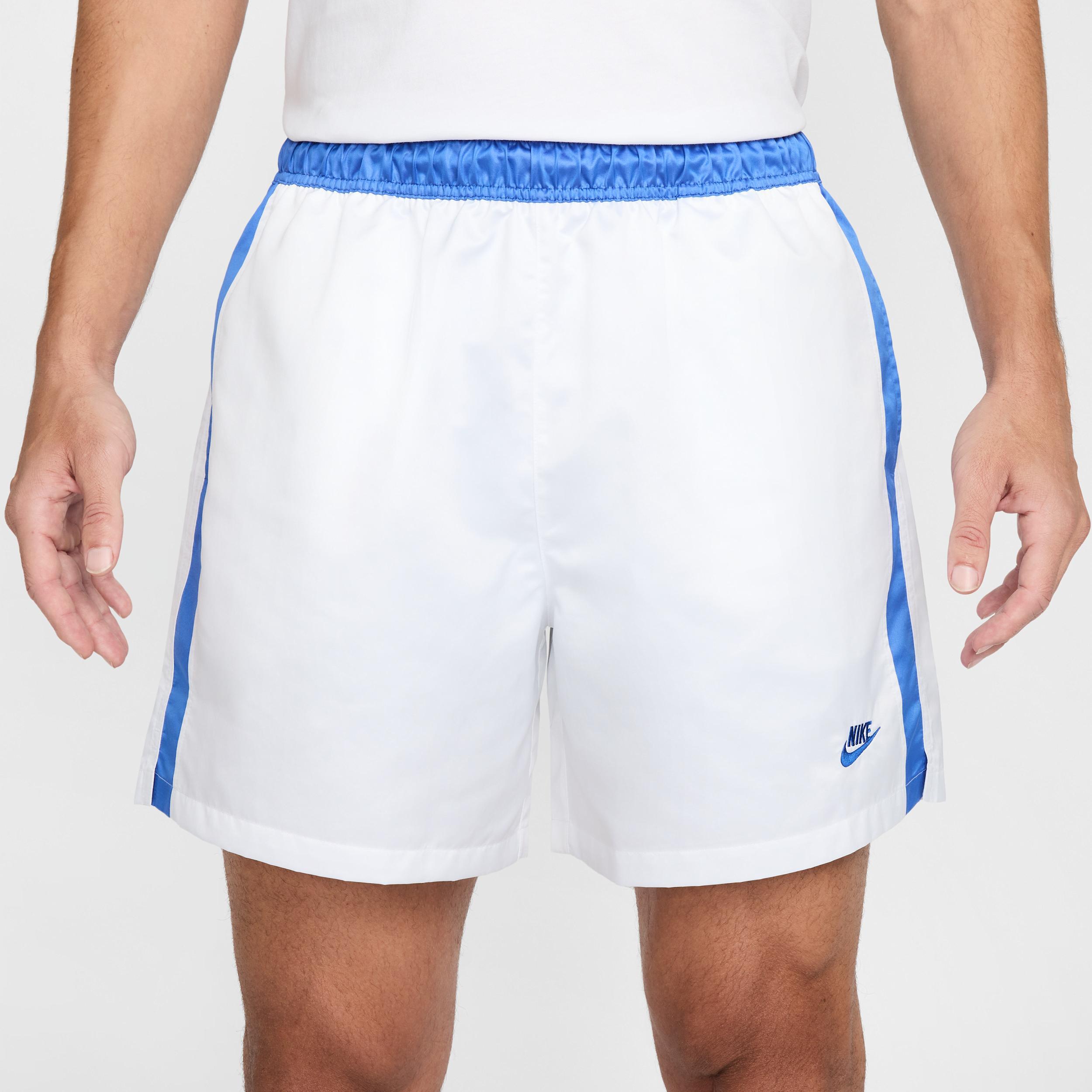 Nike Sportswear Club Men's Flow Football Shorts Product Image