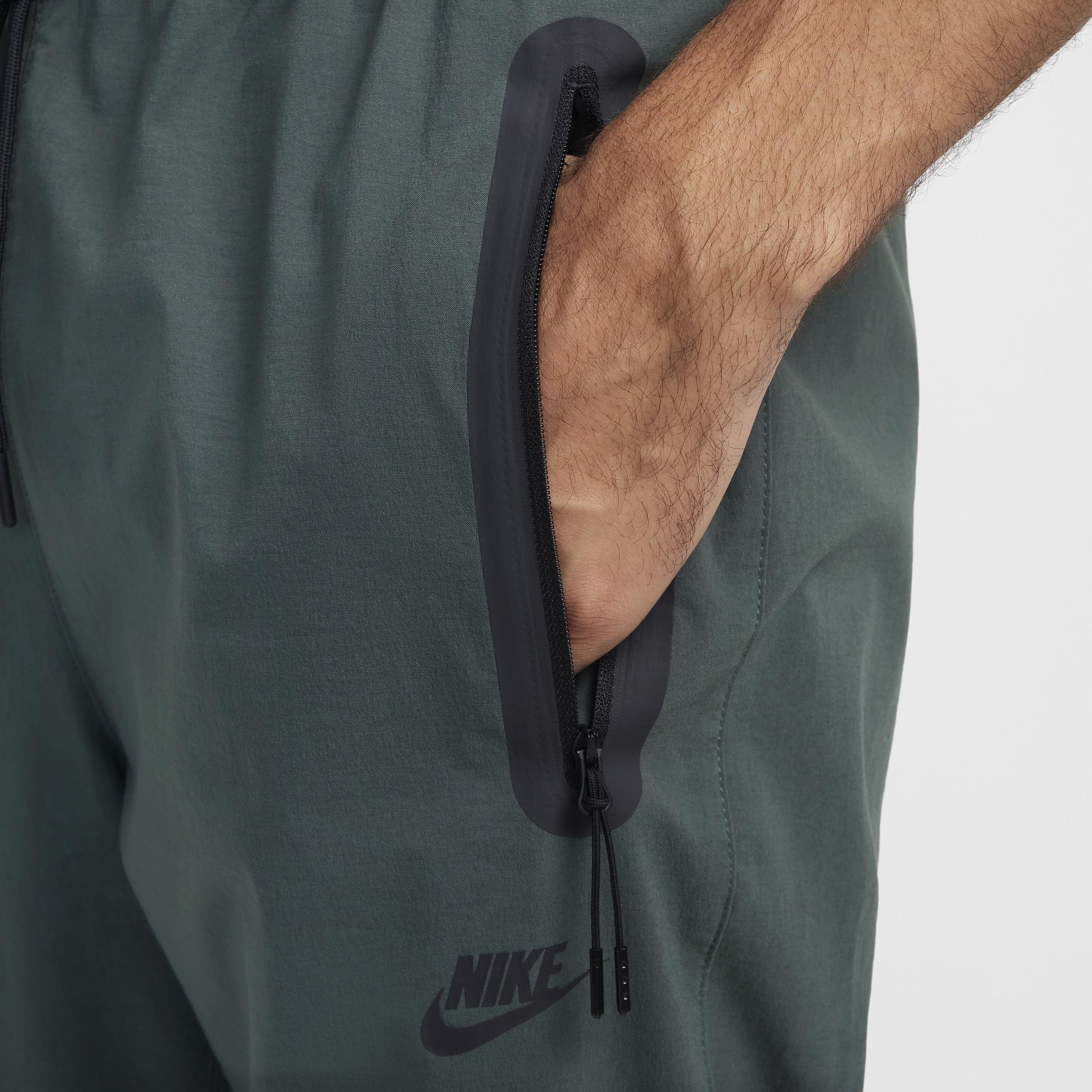 Nike Men's Tech Woven Pants Product Image