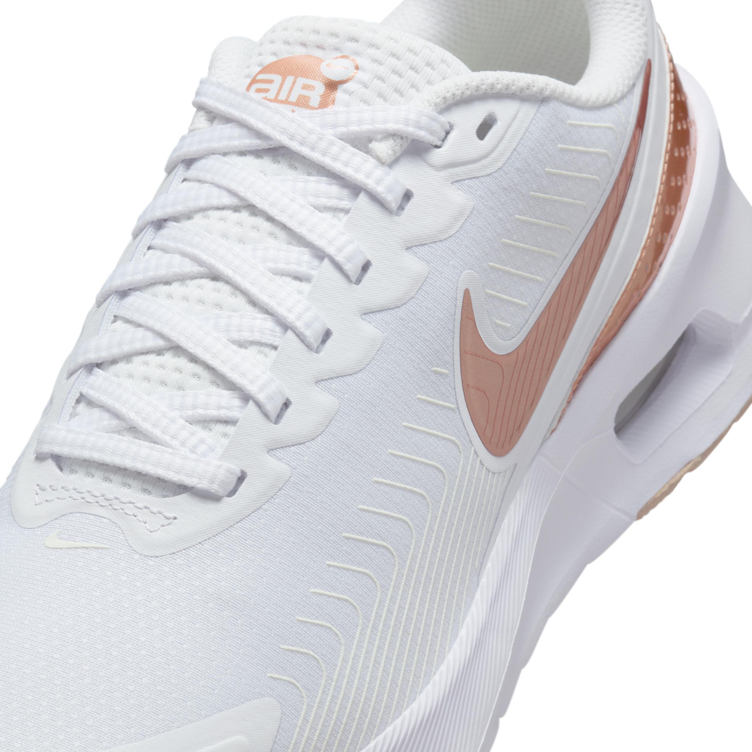 Nike Women's Air Max Nuaxis Shoes Product Image