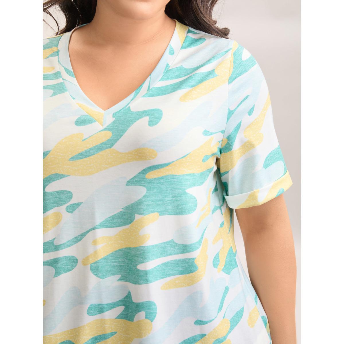 Plus Size Camouflage Print V-Neck Curvy T-Shirt Turquoise Women Elegant Roll Hem V-neck Everyday T-shirts BloomChic 22-24/3X Product Image