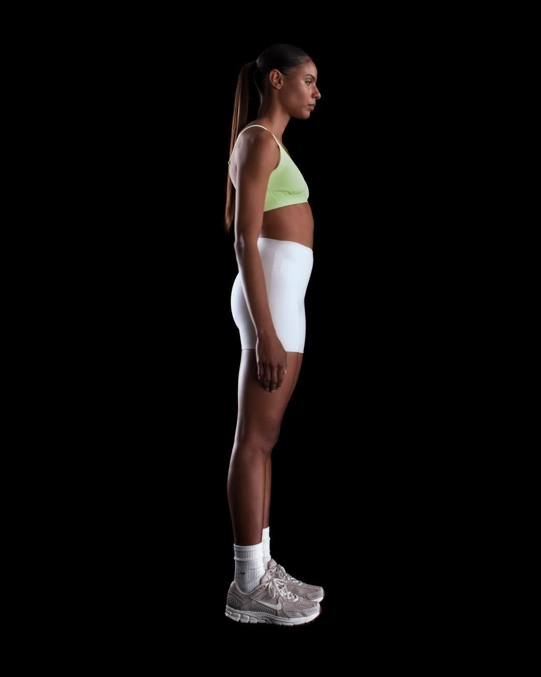 Nike Form Women's Light-Support Non-Padded Triangle Sports Bra Product Image