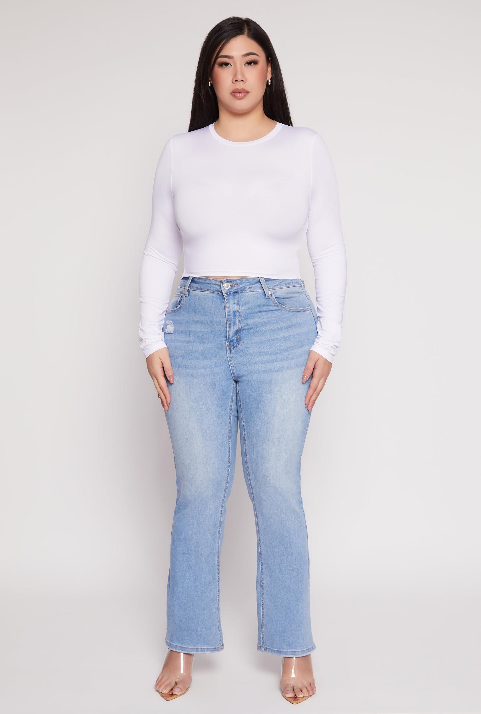 Womens Plus Size Daisy Long Sleeve Crop Top Product Image