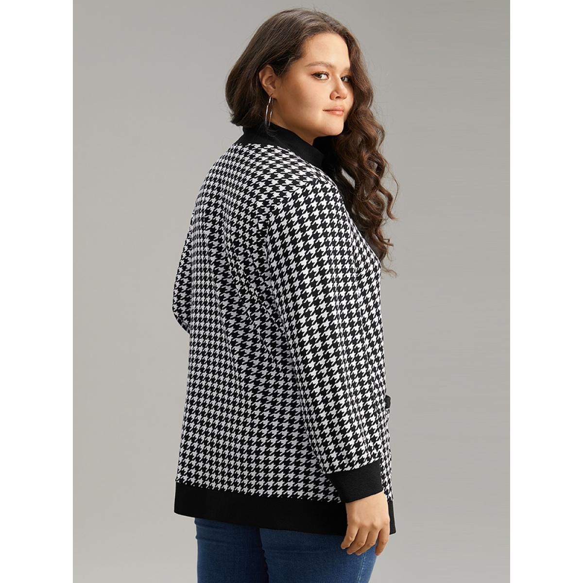 Plus Size Houndstooth Patched Pocket Mock Neck Sweatshirt Women Black Casual Contrast Mock Neck Dailywear Sweatshirts BloomChic 28/5X Product Image