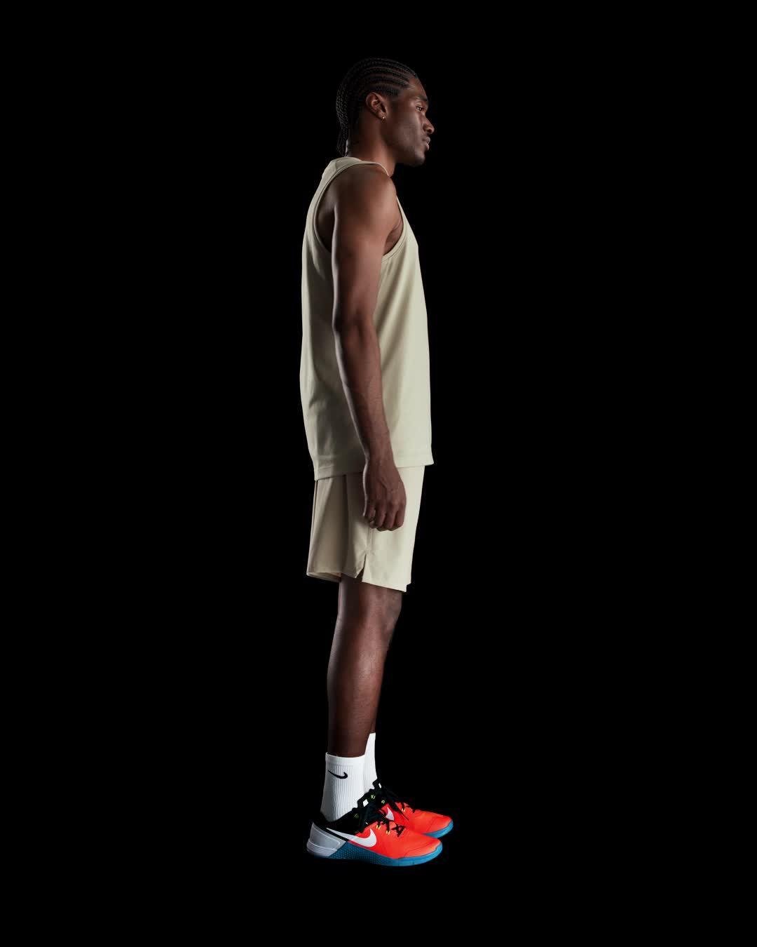 Nike Primary Men's Dri-FIT Versatile Tank Product Image