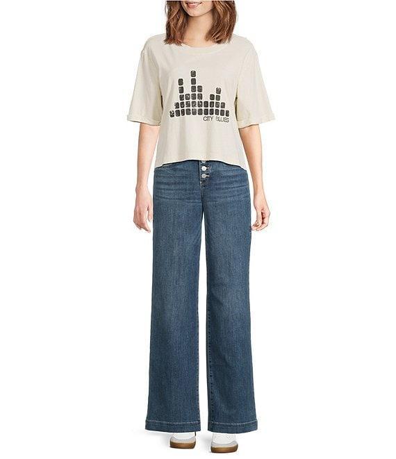 City Blues Coram Graphic Crew Neck Short Sleeve Cropped T-Shirt Product Image