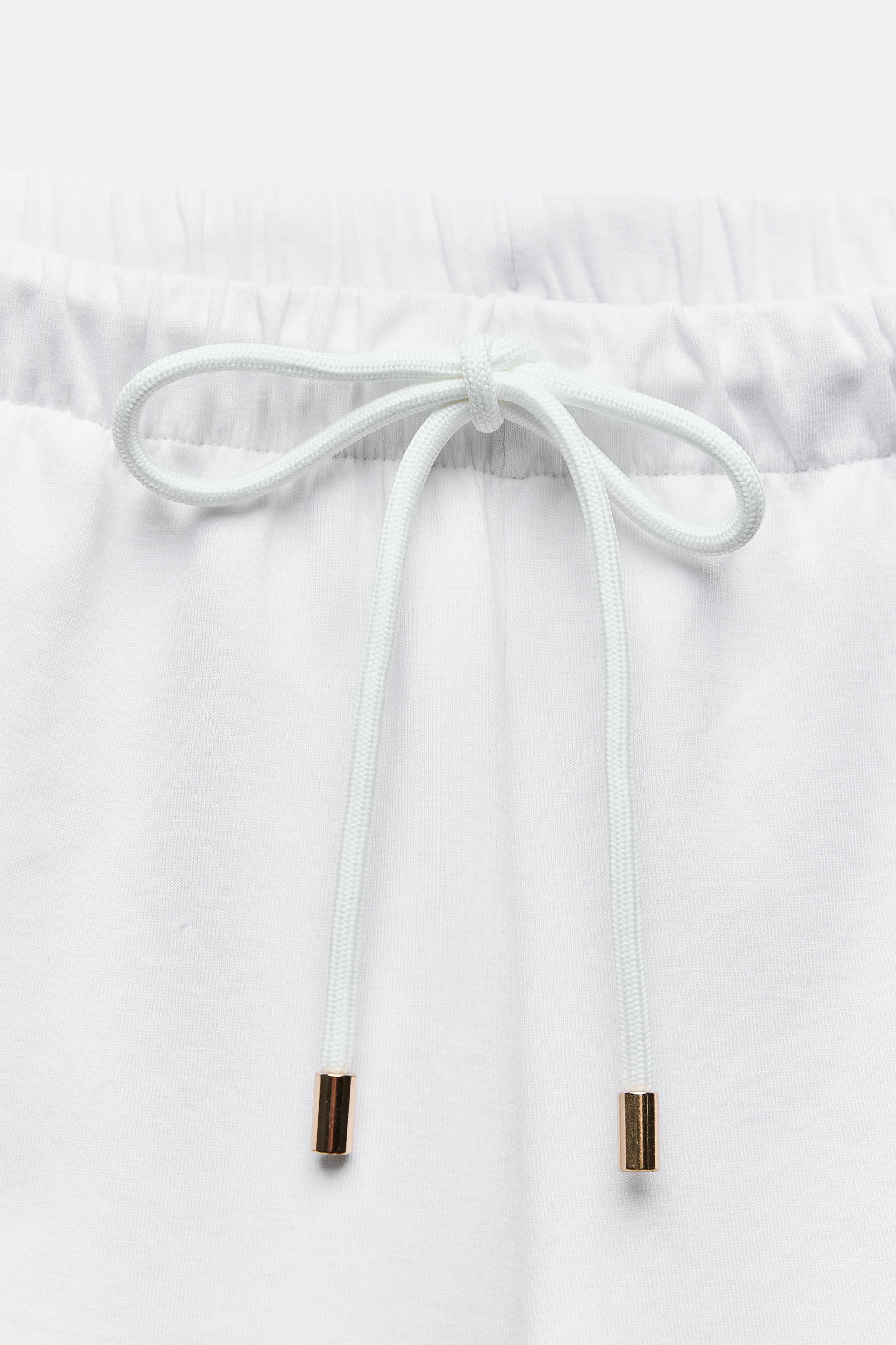 INTERLOCK SHORTS Product Image