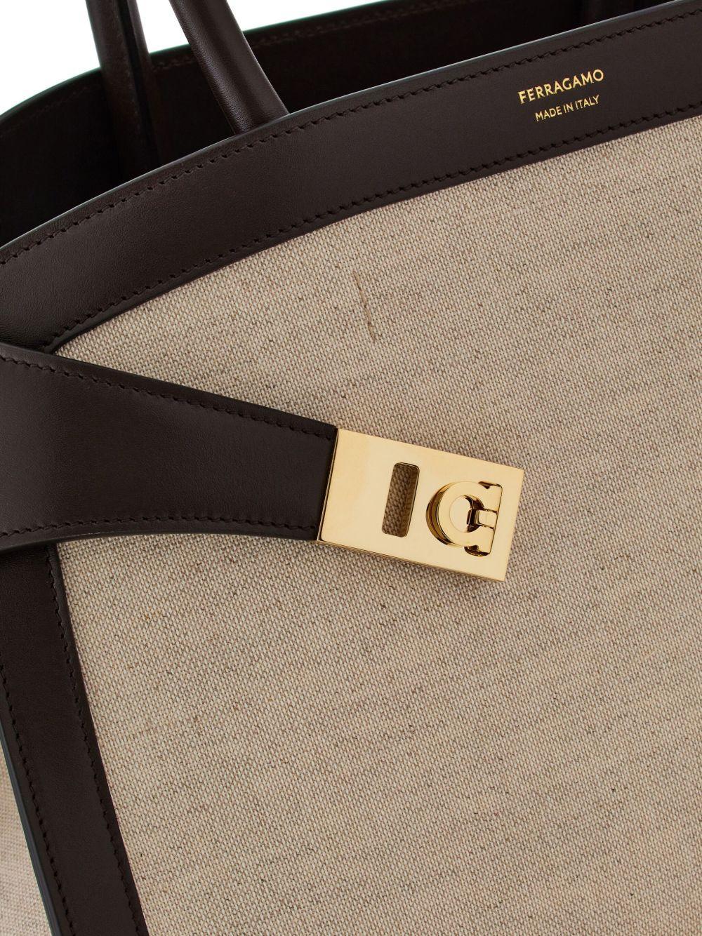 small Hug tote bag Product Image