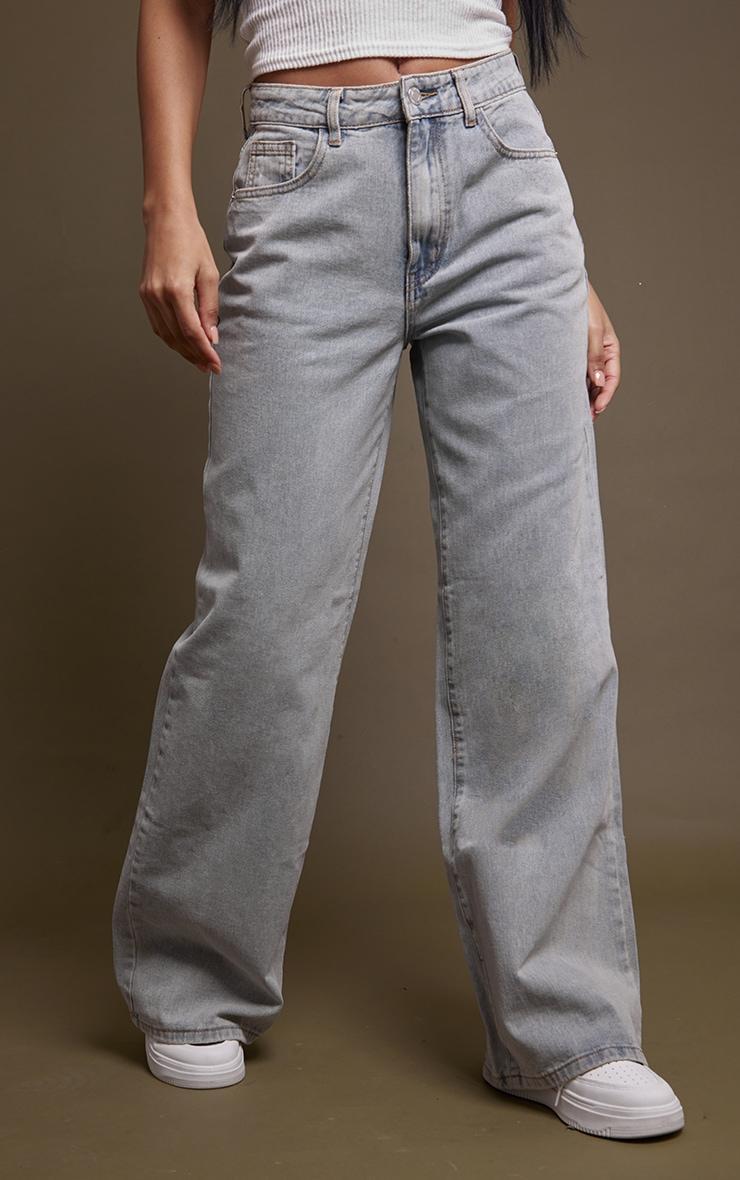 Vintage Light Wash Lightweight Wide Leg Jeans Product Image