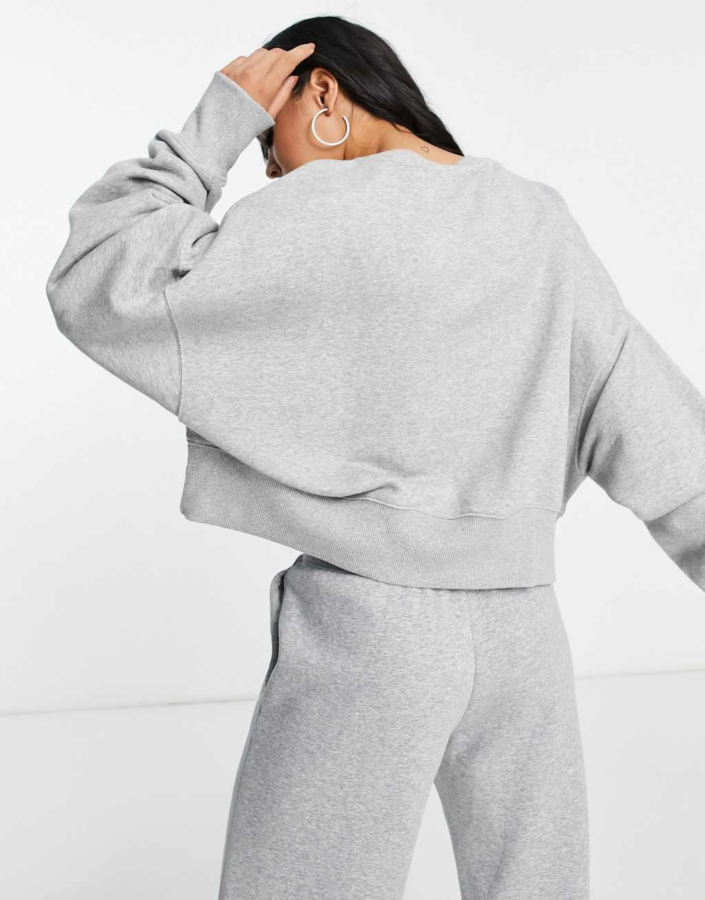 Nike Phoenix Fleece super oversized sweat in gray Product Image