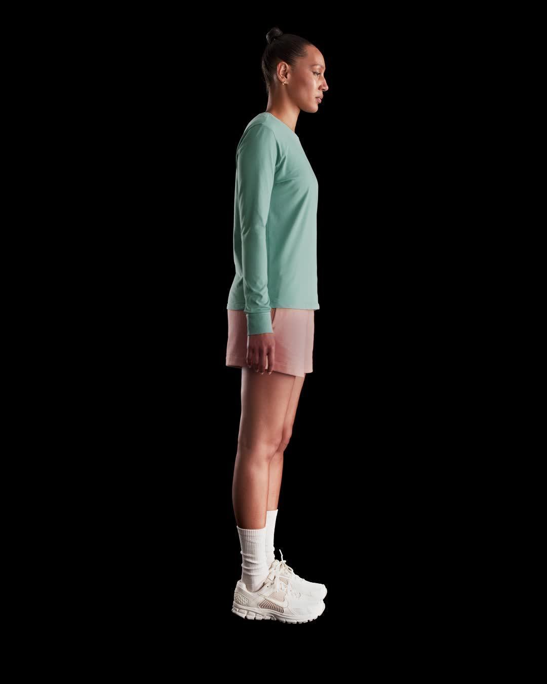 Women's Nike Sportswear Club Long-Sleeve T-Shirt Product Image