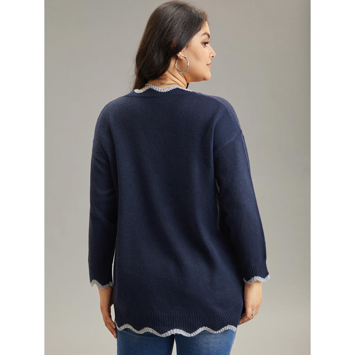 Plus Size Cat Graphic Scalloped Trim Pullover Midnight Women Casual Loose Long Sleeve V-neck Dailywear Pullovers BloomChic 12/L Product Image