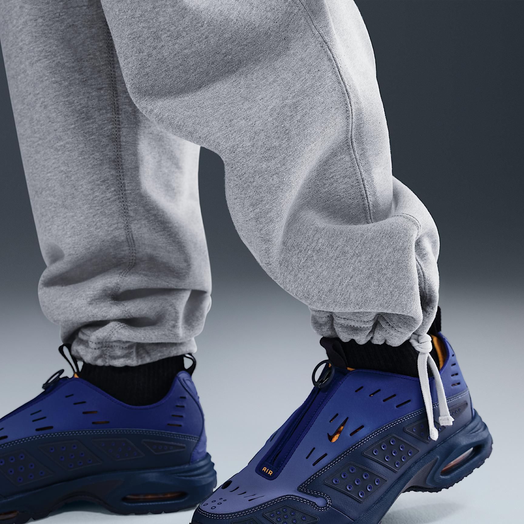 Nike Men's Solo Swoosh Fleece Open-Hem Pants Product Image