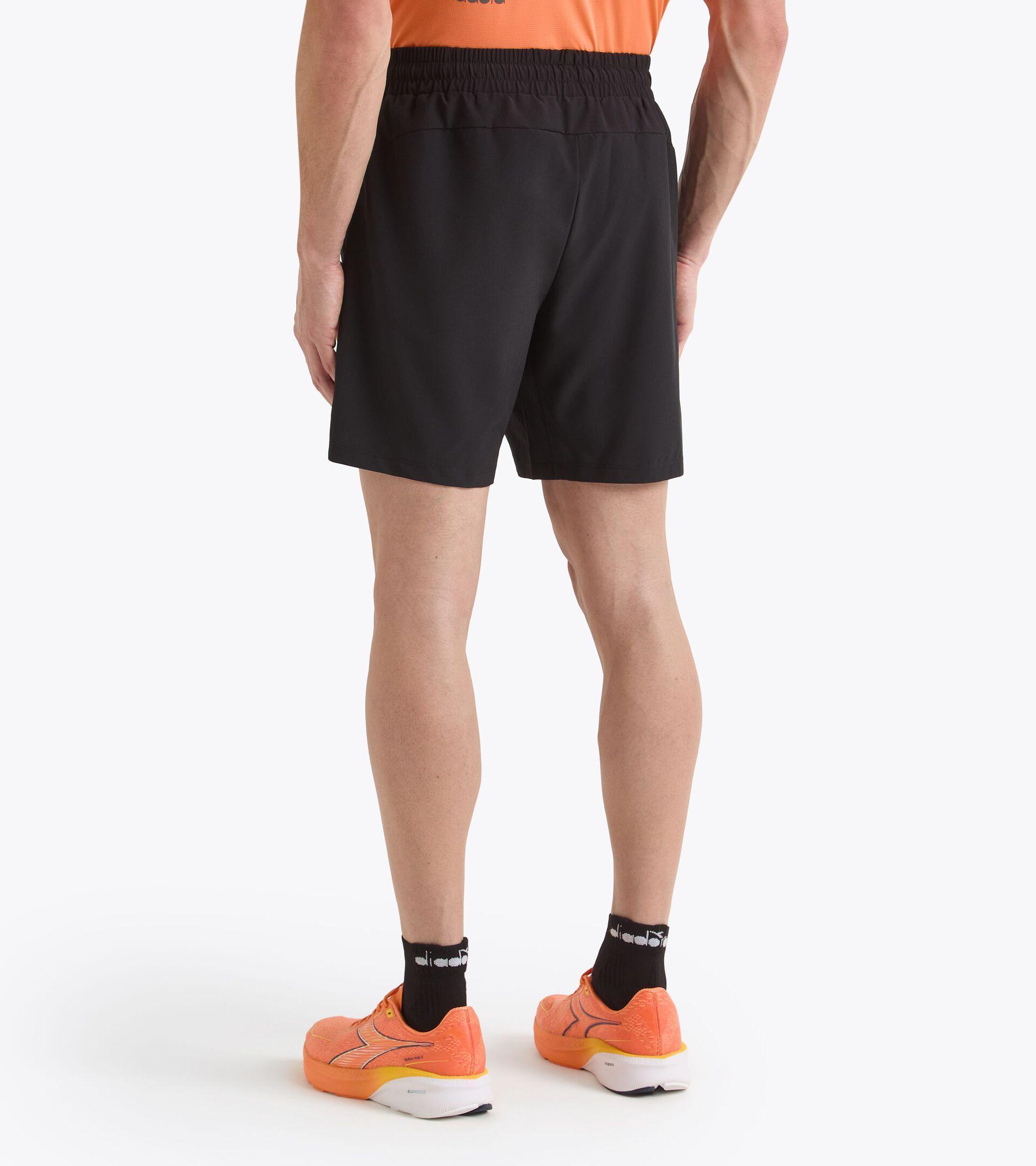 SHORTS RUN 7 Product Image