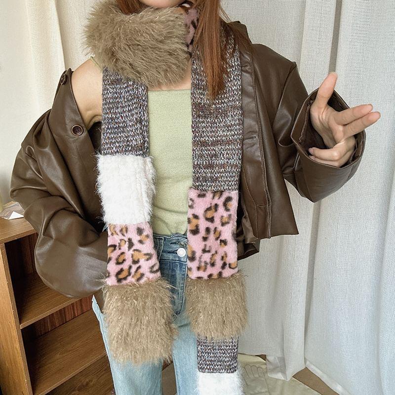 Leopard Print Chenille Panel Light Narrow Scarf Product Image