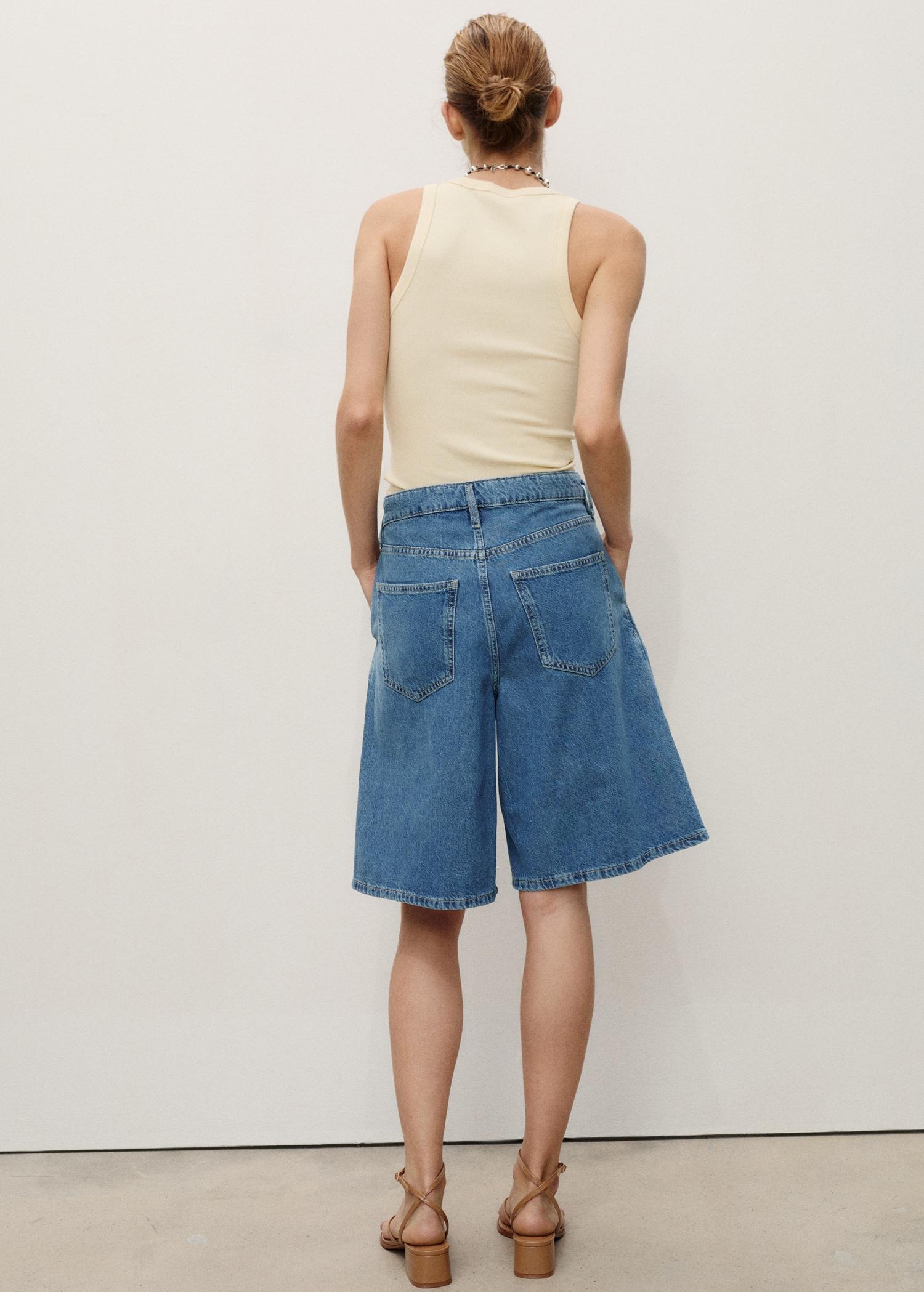 Wideleg denim jorts with pleats - Women | MANGO USA Product Image