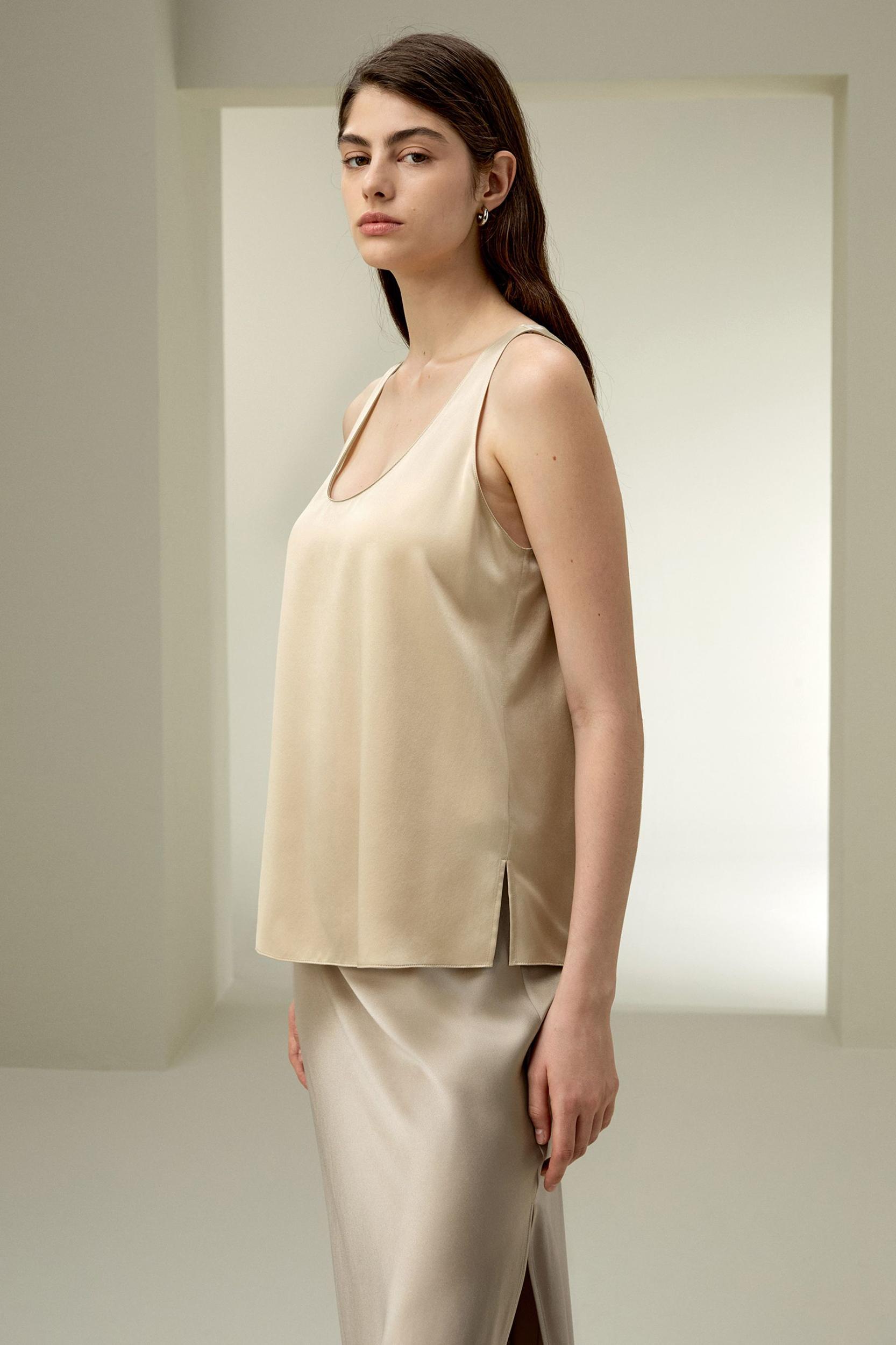 Relaxed Silk U-neck Tank Product Image