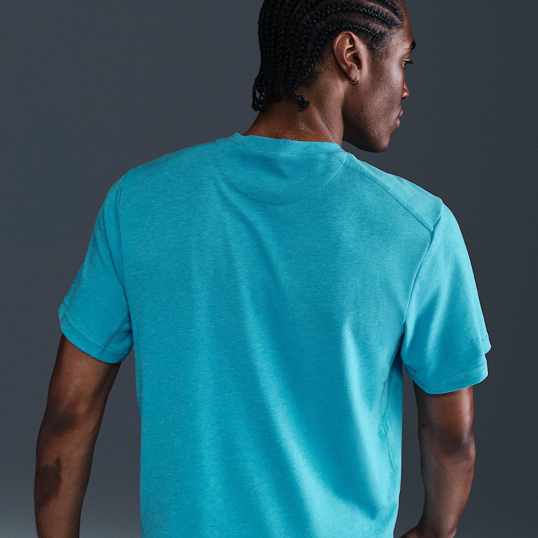 Nike Primary Men's Dri-FIT Short-Sleeve Versatile Top Product Image