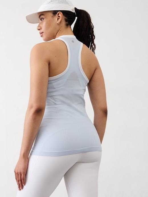 Momentum Seamless Tank Product Image