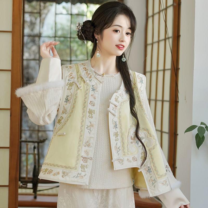 Long-Sleeve Fluffy Trim Top / High Rise Floral Jacquard Wide Leg Pants / Vest Product Image