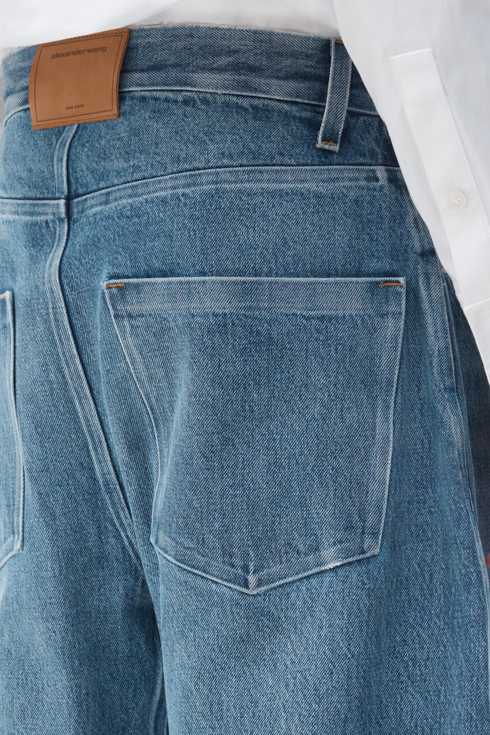 Rounded Denim Jeans With Bonded Seams Product Image