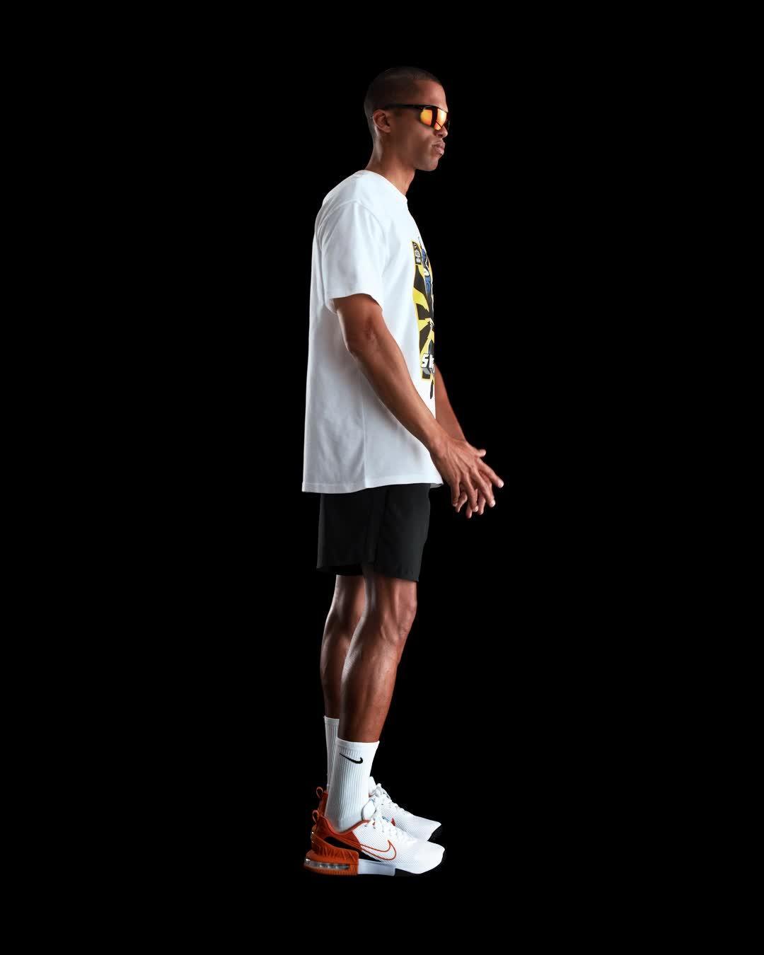 Nike Men's Max90 Fitness T-Shirt Product Image