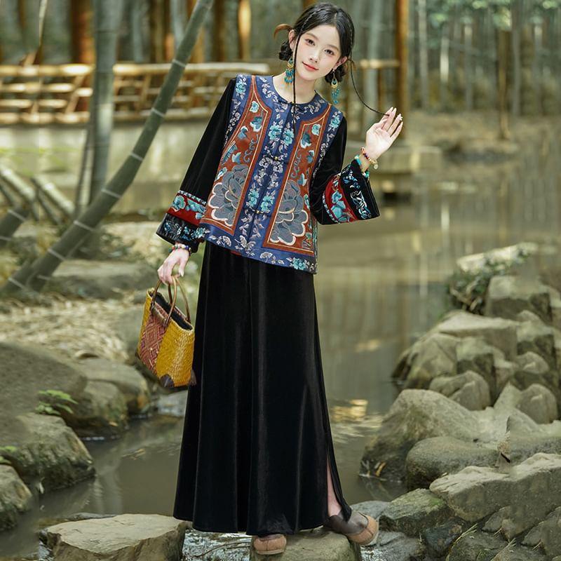 Long-Sleeve Floral Embroidered Velvet Top / High Waist Midi A-Line Skirt / Vest Product Image