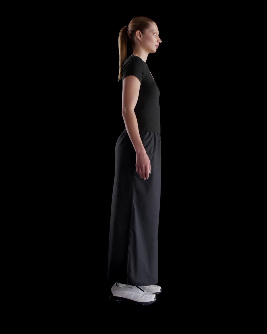 Women's Nike Sportswear Chill Knit Slim Cropped Graphic T-Shirt Product Image