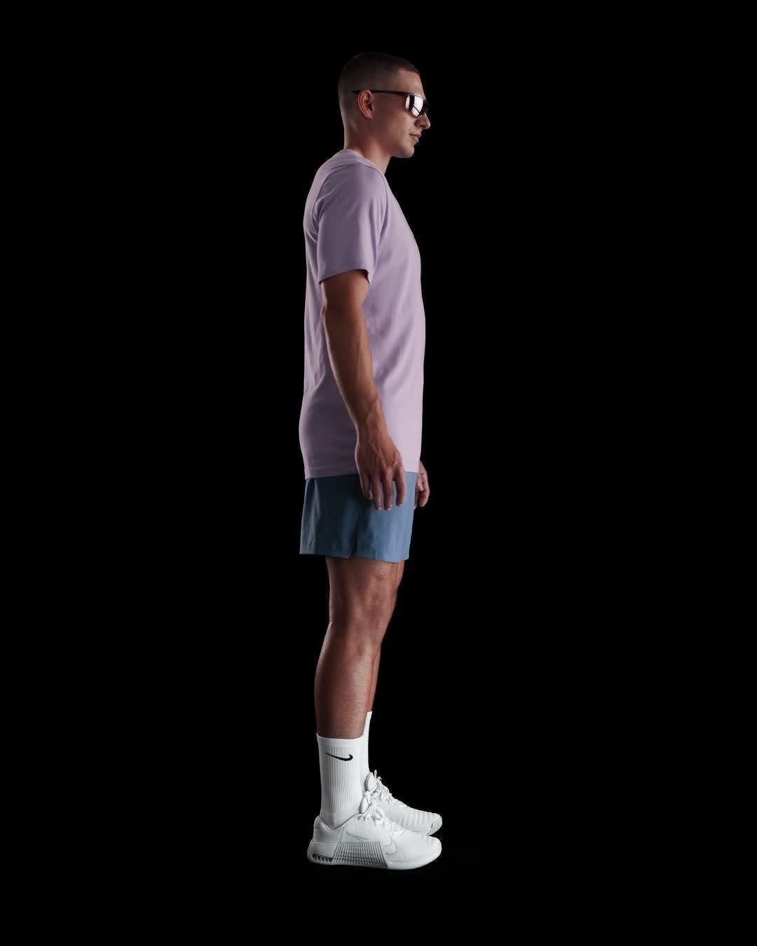 Nike Men's Dri-FIT Fitness T-Shirt Product Image