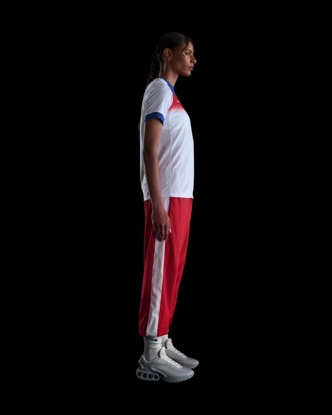 England 2025 Stadium Home (Team) Nike Women's Dri-FIT Soccer Replica Jersey Product Image