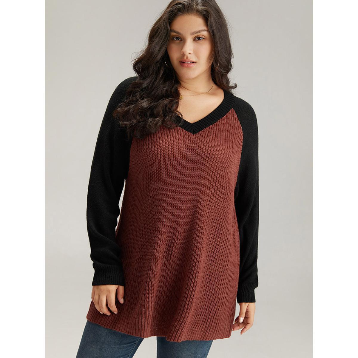 Plus Size Contrast Raglan Sleeve Plisse Pullover Rust Women Casual Loose Long Sleeve V-neck Dailywear Pullovers BloomChic 30/6X Product Image