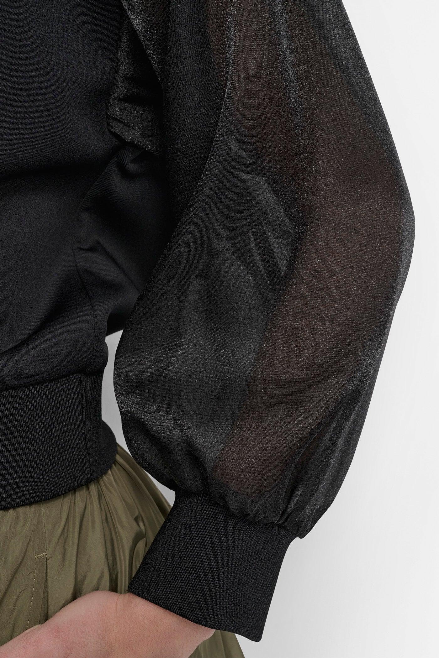 CROP LOGO HOODIE Product Image