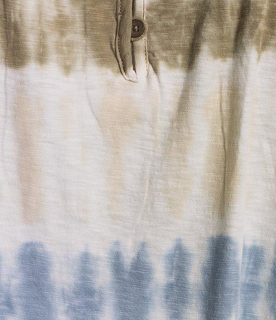 Intro Printed Split V-Neck Short Sleeve Lace Pleated Yoke Tee Product Image