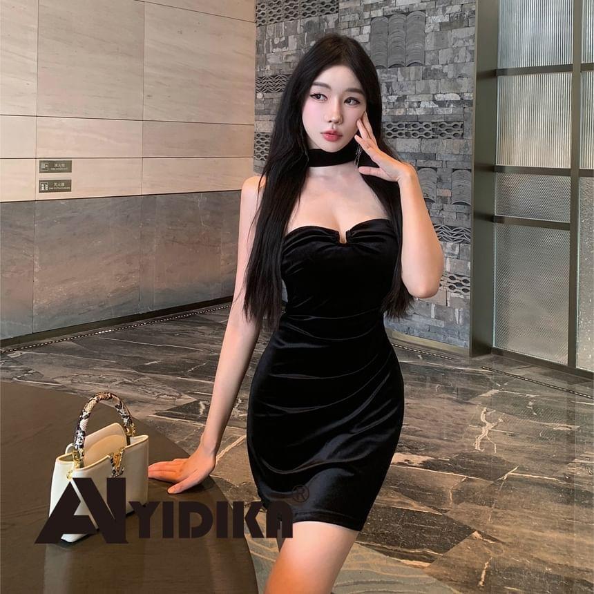 Halter Plain Ruched Velvet Mini Sheath Dress Product Image